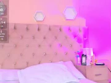 Girls: discover live performances with matured cam models, from teasing to fixations, in a variety of stunning live sex cams.