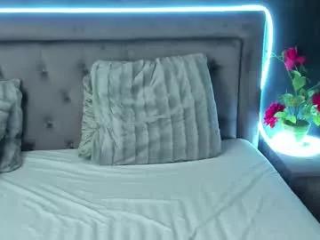 Girls: discover live performances with matured cam models, from teasing to fixations, in a variety of stunning live sex cams.