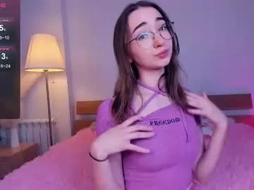 Girls: discover live performances with matured cam models, from teasing to fixations, in a variety of stunning live sex cams.
