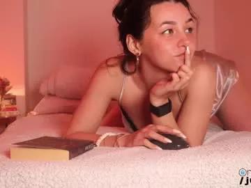 Girls: discover live performances with matured cam models, from teasing to fixations, in a variety of stunning live sex cams.