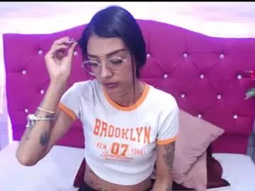 Girls: discover live performances with matured cam models, from teasing to fixations, in a variety of stunning live sex cams.