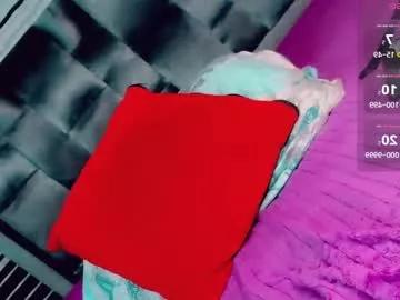 Girls: discover live performances with matured cam models, from teasing to fixations, in a variety of stunning live sex cams.