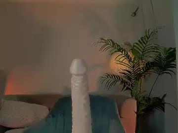 Girls: discover live performances with matured cam models, from teasing to fixations, in a variety of stunning live sex cams.