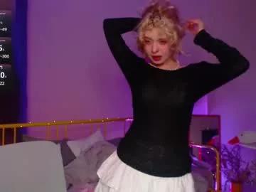 Girls: discover live performances with matured cam models, from teasing to fixations, in a variety of stunning live sex cams.