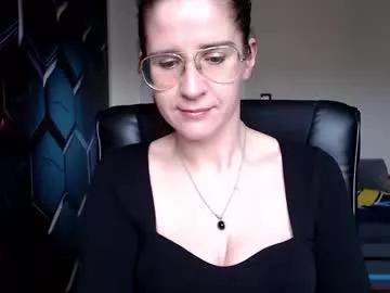 kayalips from Chaturbate