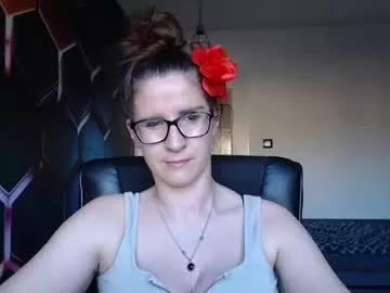 kayalips from Chaturbate