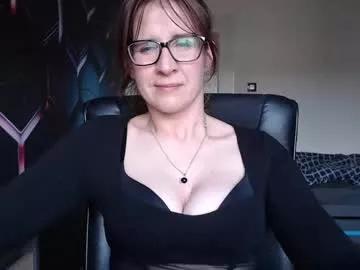 Girls: discover live performances with matured cam models, from teasing to fixations, in a variety of stunning live sex cams.