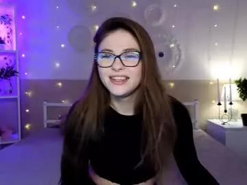 Girls: discover live performances with matured cam models, from teasing to fixations, in a variety of stunning live sex cams.