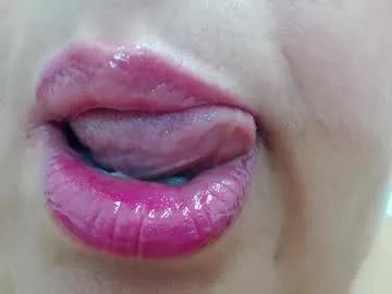Girls: discover live performances with matured cam models, from teasing to fixations, in a variety of stunning live sex cams.