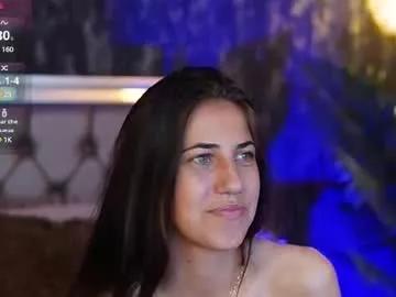 Girls: discover live performances with matured cam models, from teasing to fixations, in a variety of stunning live sex cams.