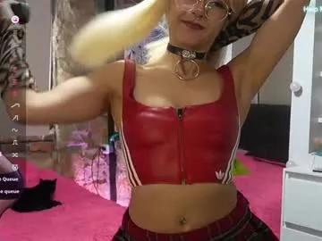 kikilepetite from Chaturbate