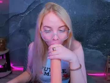 Girls: discover live performances with matured cam models, from teasing to fixations, in a variety of stunning live sex cams.