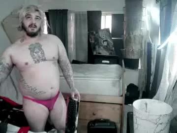 kinkybiguy14 from Chaturbate