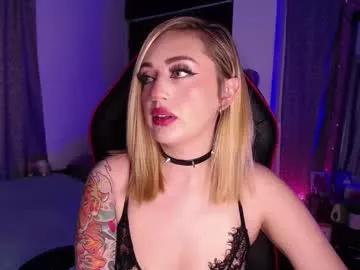 Girls: discover live performances with matured cam models, from teasing to fixations, in a variety of stunning live sex cams.