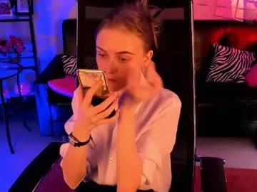 Girls: discover live performances with matured cam models, from teasing to fixations, in a variety of stunning live sex cams.