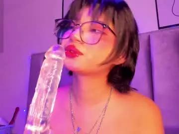 Girls: discover live performances with matured cam models, from teasing to fixations, in a variety of stunning live sex cams.
