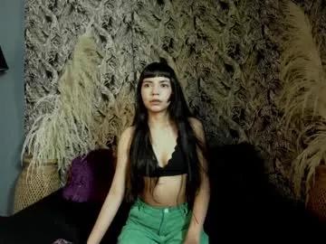 Girls: discover live performances with matured cam models, from teasing to fixations, in a variety of stunning live sex cams.