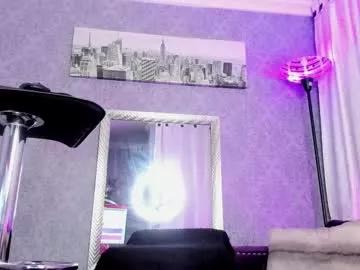 Girls: discover live performances with matured cam models, from teasing to fixations, in a variety of stunning live sex cams.