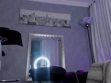 Girls: discover live performances with matured cam models, from teasing to fixations, in a variety of stunning live sex cams.