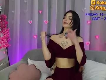 Girls: discover live performances with matured cam models, from teasing to fixations, in a variety of stunning live sex cams.