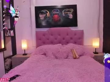Girls: discover live performances with matured cam models, from teasing to fixations, in a variety of stunning live sex cams.