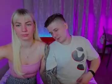 Girls: discover live performances with matured cam models, from teasing to fixations, in a variety of stunning live sex cams.
