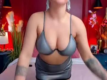 Girls: discover live performances with matured cam models, from teasing to fixations, in a variety of stunning live sex cams.
