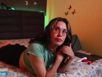 Girls: discover live performances with matured cam models, from teasing to fixations, in a variety of stunning live sex cams.