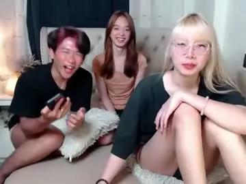 Girls: discover live performances with matured cam models, from teasing to fixations, in a variety of stunning live sex cams.