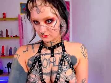 Girls: discover live performances with matured cam models, from teasing to fixations, in a variety of stunning live sex cams.