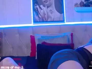 Girls: discover live performances with matured cam models, from teasing to fixations, in a variety of stunning live sex cams.