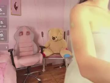 Girls: discover live performances with matured cam models, from teasing to fixations, in a variety of stunning live sex cams.