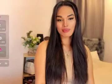 larah_fuchs26 from Chaturbate