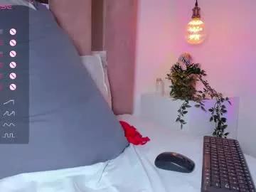 larahoney1 from Chaturbate