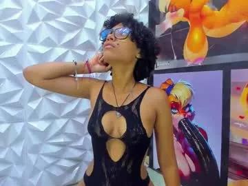 Girls: discover live performances with matured cam models, from teasing to fixations, in a variety of stunning live sex cams.