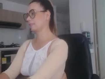 Girls: discover live performances with matured cam models, from teasing to fixations, in a variety of stunning live sex cams.