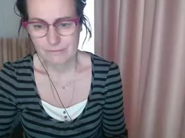 Girls: discover live performances with matured cam models, from teasing to fixations, in a variety of stunning live sex cams.