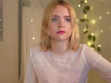 Girls: discover live performances with matured cam models, from teasing to fixations, in a variety of stunning live sex cams.
