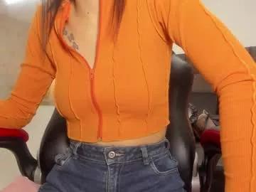 leslyy_ from Chaturbate
