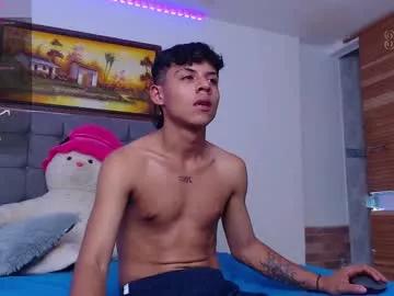 Girls: discover live performances with matured cam models, from teasing to fixations, in a variety of stunning live sex cams.