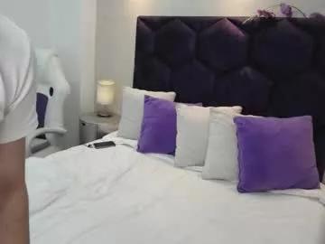 Girls: discover live performances with matured cam models, from teasing to fixations, in a variety of stunning live sex cams.