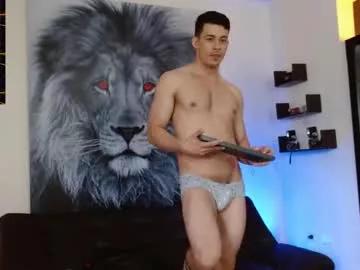 Girls: discover live performances with matured cam models, from teasing to fixations, in a variety of stunning live sex cams.