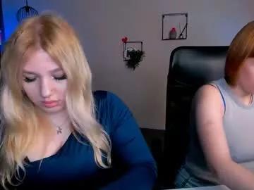 Girls: discover live performances with matured cam models, from teasing to fixations, in a variety of stunning live sex cams.