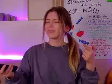 Girls: discover live performances with matured cam models, from teasing to fixations, in a variety of stunning live sex cams.