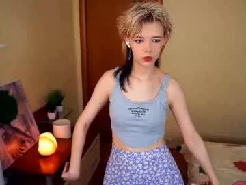 Girls: discover live performances with matured cam models, from teasing to fixations, in a variety of stunning live sex cams.