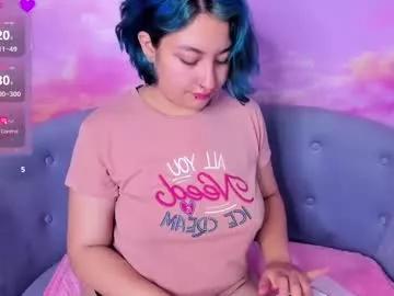 Girls: discover live performances with matured cam models, from teasing to fixations, in a variety of stunning live sex cams.