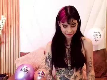 Girls: discover live performances with matured cam models, from teasing to fixations, in a variety of stunning live sex cams.