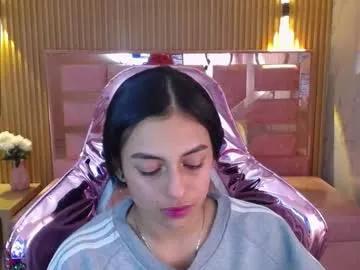Girls: discover live performances with matured cam models, from teasing to fixations, in a variety of stunning live sex cams.