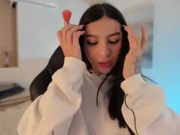 Girls: discover live performances with matured cam models, from teasing to fixations, in a variety of stunning live sex cams.