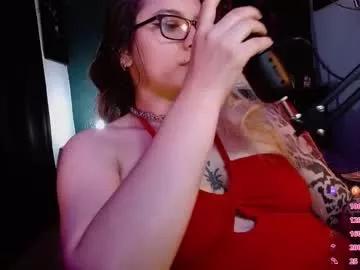 Girls: discover live performances with matured cam models, from teasing to fixations, in a variety of stunning live sex cams.